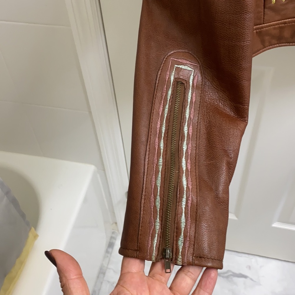 GBrand leather jacket - Picture 3 of 7